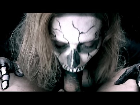 ❤️ Demon puella sugentem gallum cum nigro ore suo deglutivit cum . Fuck video  apud nos
